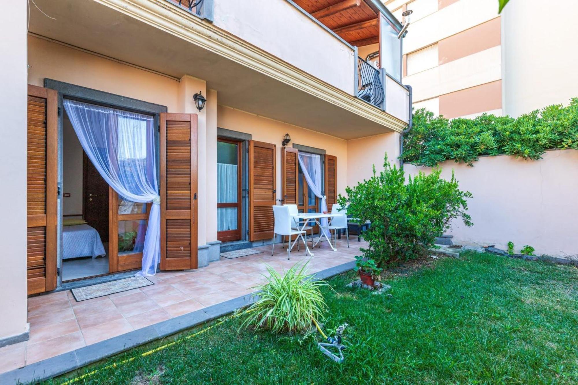 Апартаменты Casa Lilla 1 E 2 Ористано Экстерьер фото